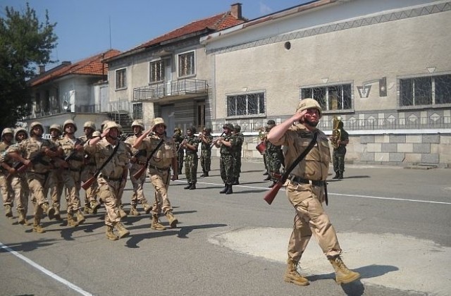 Намалява българското военно присъствие в Афганистан