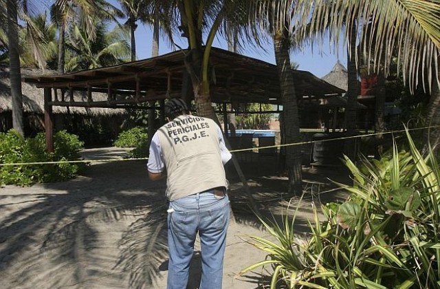 Бандити обраха и изнасилиха шест туристки в Акапулко
