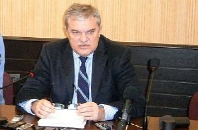 В МВР и финансовото министерство унищожават документация, твърди Румен Петков