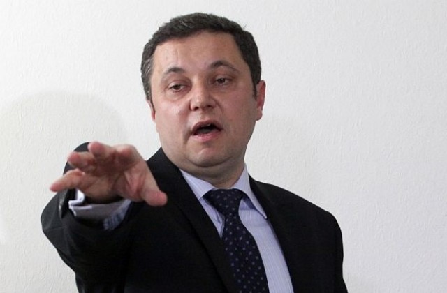 Янев иска референдум за Велико Народно събрание