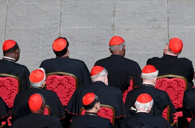 Австралийски кардинал критикува Бенедикт ХVІ