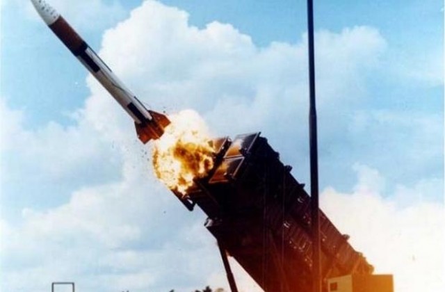 Днес е деня на ракетните войски и артилерията на българската армия