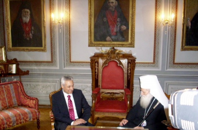 Премиерът Райков помоли за благословия Патриарх Неофит