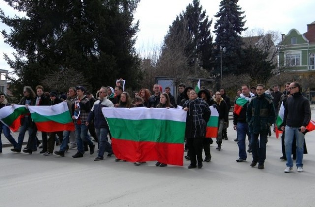 Протестиращите във В. Търново искат участие в работата на Общинския съвет