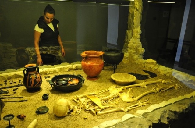 Показват тракийската гробница от  Големани в Регионалния исторически музей
