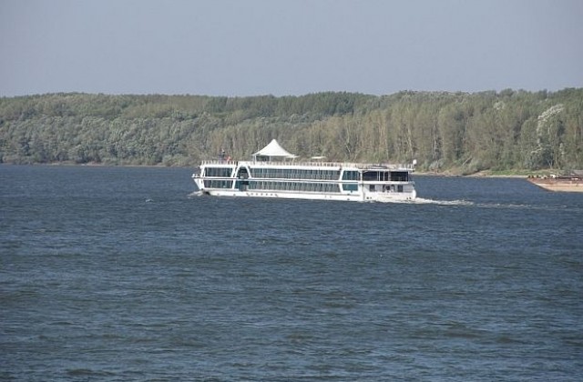 Дунав прескочи критичната отметка, плаши Силистра с наводнение