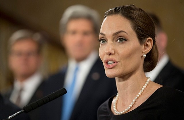 Анджелина Джоли - непознатата красавица, построила училище в Афганистан