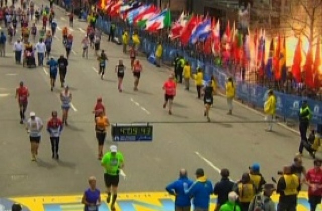 ВИДЕО: Три експлозии в Бостън по време на маратона, има загинали