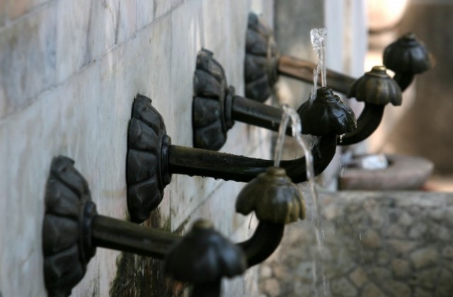 Водата в Приселци не става за пиене