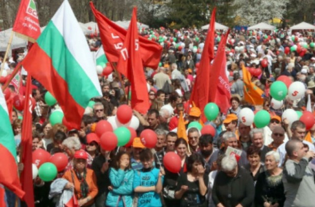БСП призова избирателите да покажат на света, че сега България е различна