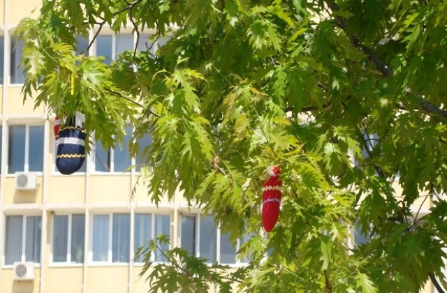 Дървото-мартеница на Димитровград стана великденски поздрав
