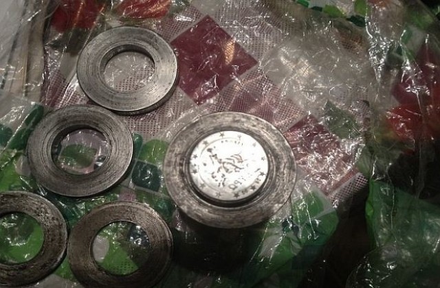 Мъж от Велинград е задържан за продажба на матрици за фалшиви монети
