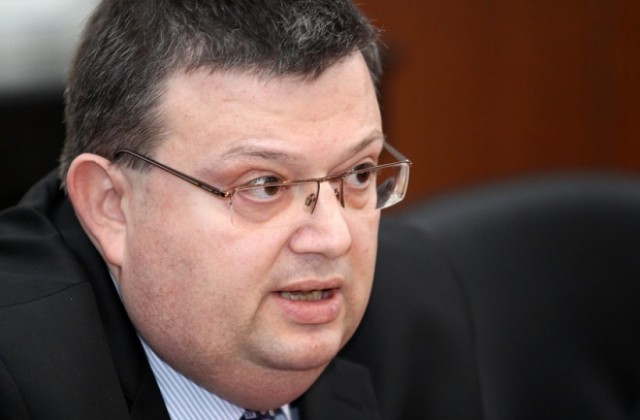 Цацаров ще иска имунитета на Цветан Цветанов от новия парламент