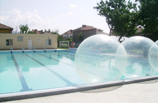 5 басейни ще работят в Кюстендил.Безплатен вход на 1 юни в общински плажен комплекс