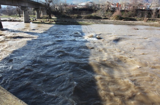 Няма химическо замърсяване в река Струмешница