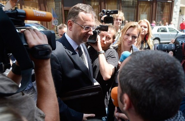 Оттеглиха искането за обвинение срещу бившия чешки премиер Нечас