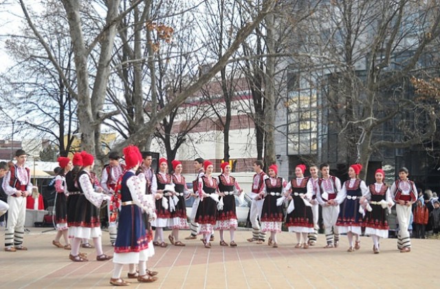 Танцова студия Добруджа участва във фестивал в Испания