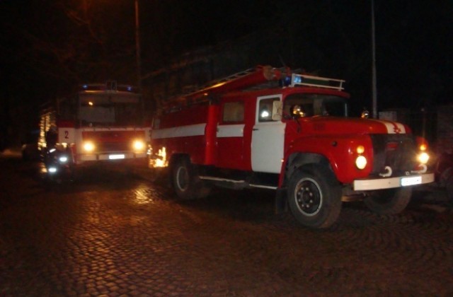 Автомобил горя в село Змейово