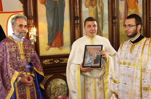 Румънски свещеник чества Илинден в Исперихско