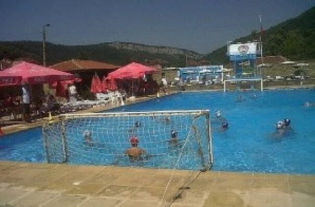 Първи детски плувен фестивал в Царева ливада