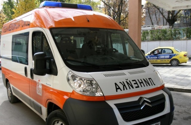 Кола не взе завоя на Севастопол и блъсна пешеходец