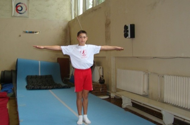 13-годишен димитровградчанин- сребърен медалист от световно в скокове на пътека