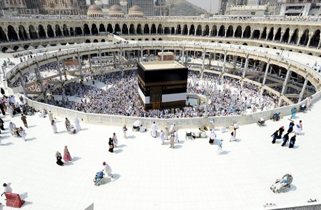 Милион и половина мюсюлмани се събраха за поклонението в Мека