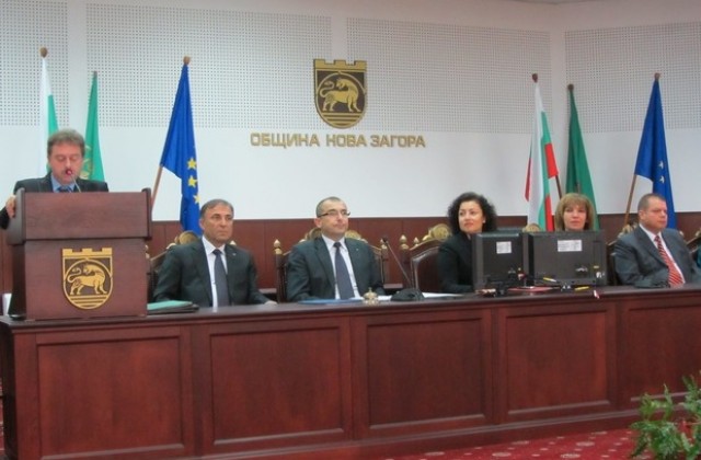 Десислава Танева и Галя Захариева уважиха празника на градовете Нова Загора и Твърдица.