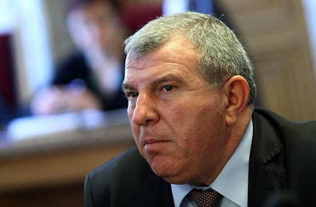 Министър Греков: Решението за нов мораториум е политическо и юридически спорно