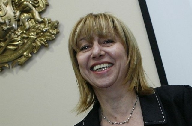Министър Клисарова: ВУЗ-овете не са място за политика, а за образование
