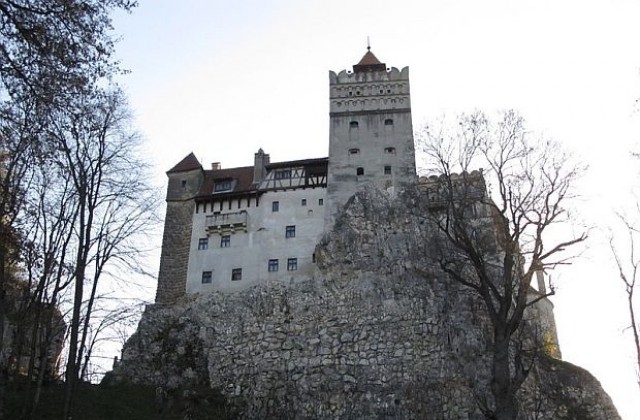 СНИМКИ: Хелоуин  в замъка на граф Дракула в Бран