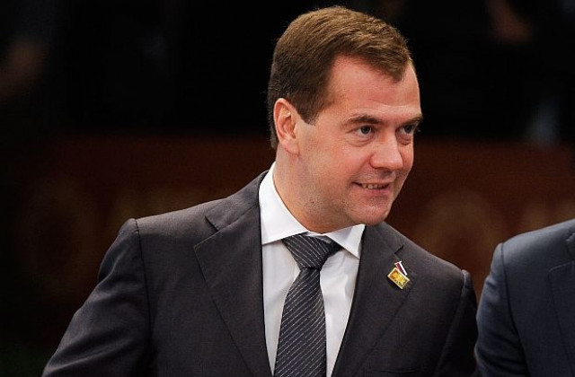 Медведев: Тайните служби трябва да подслушват, но не така цинично