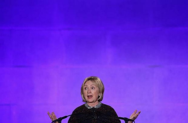 Хилари Клинтън взела близо 400 000 долара за две речи