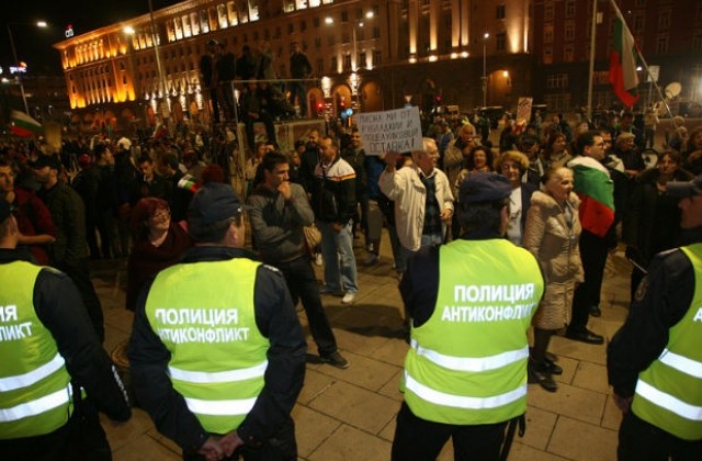 Пореден протест срещу кабинета „Орешарски” пред Ректората