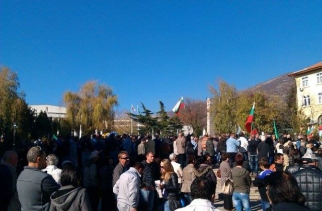 Протест в Карлово заради Куршум джамия