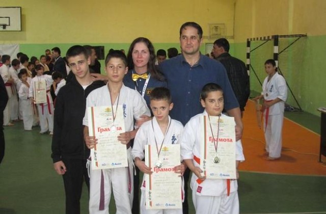4 деца от СКККиокушин - Левски получиха отличия на турнира за „Купа Ояма