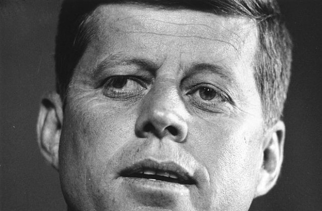 Митът Кенеди засенчва политическата действителност
