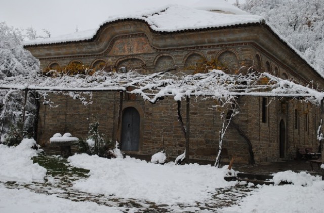 В Килифаревския манастир почетоха 650 г. от Успението на Теодосий Търновски