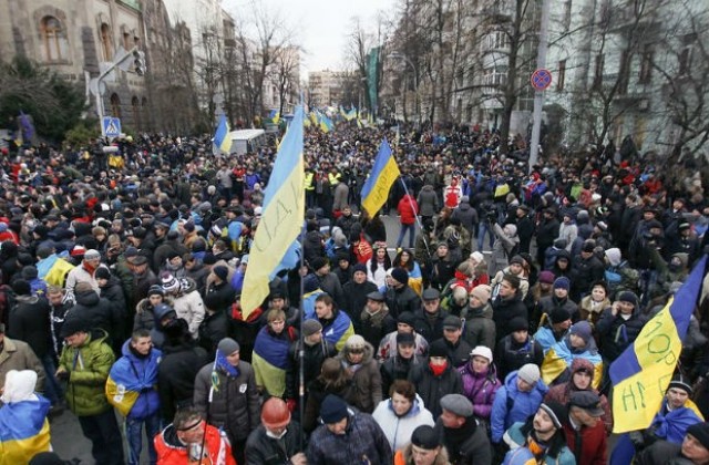 Украинският премиер е готов на диалог с протестиращите