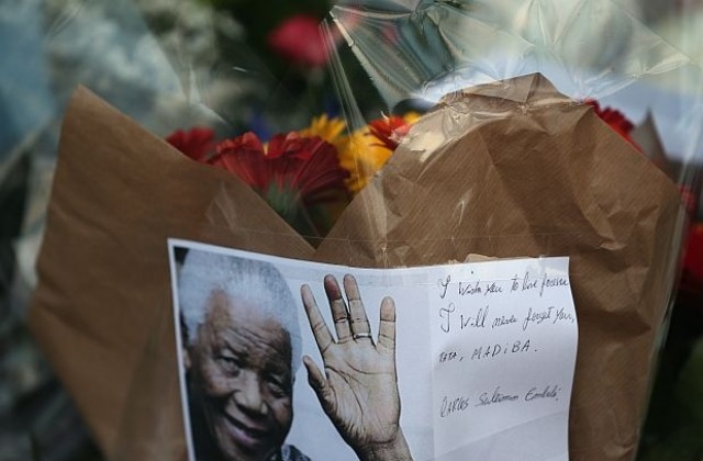 Куба обяви тридневен национален траур в памет на Мандела