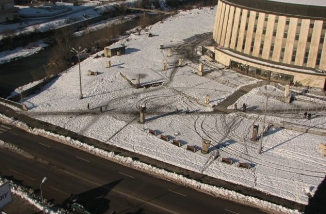 24 снегопочистващи машини излязоха в Област Габрово