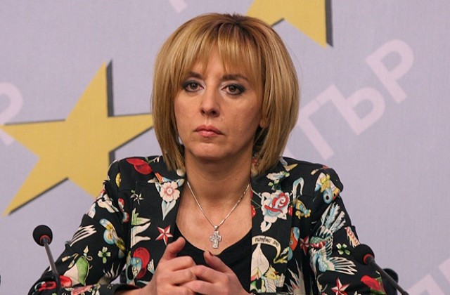 Мая  Манолова осъди поведението на Сидеров