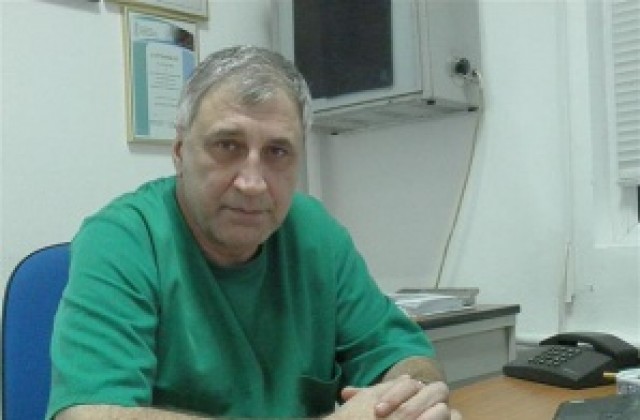 Безкръвно слагат гръбначни импланти във Варна