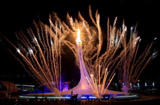 Олимпийският огън пламна!