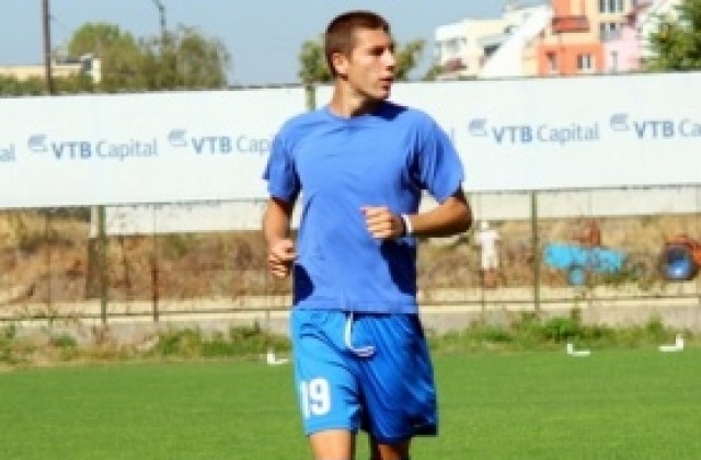 Юноша на Левски подписа с Катаня, излиза срещу Лацио