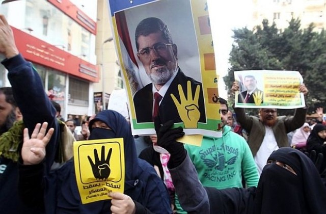 Отложиха процесът срещу Мохамед Морси за 27 февруари