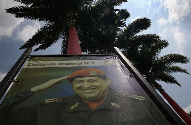 Сянката на починалия преди година Уго Чавес още тегне над Венецуела
