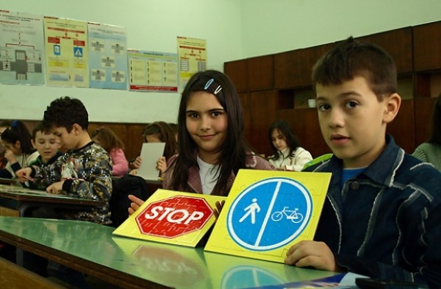 73 ученика от Търговищка област са напуснали класните стаи