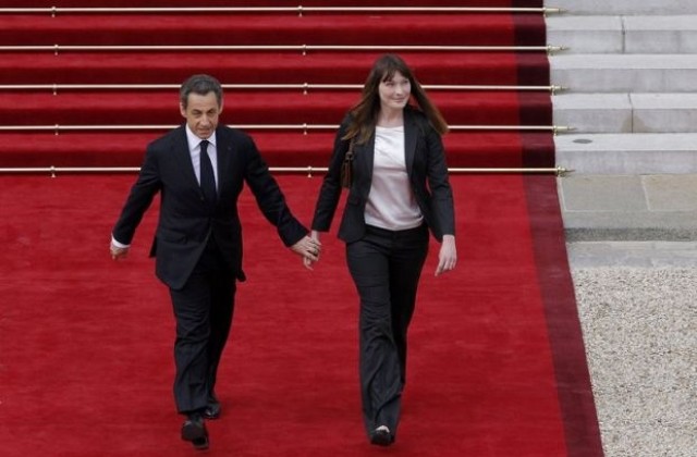 Саркози и Бруни започват дело заради подслушани разговори