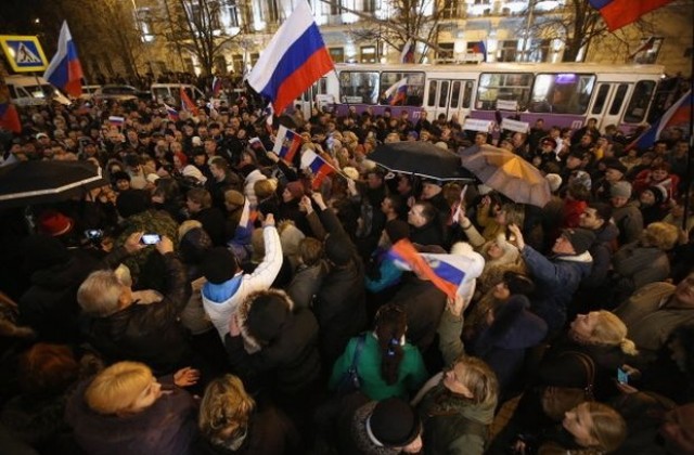 Сблъсъци между поддръжници на Киев и Москва в Севастопол